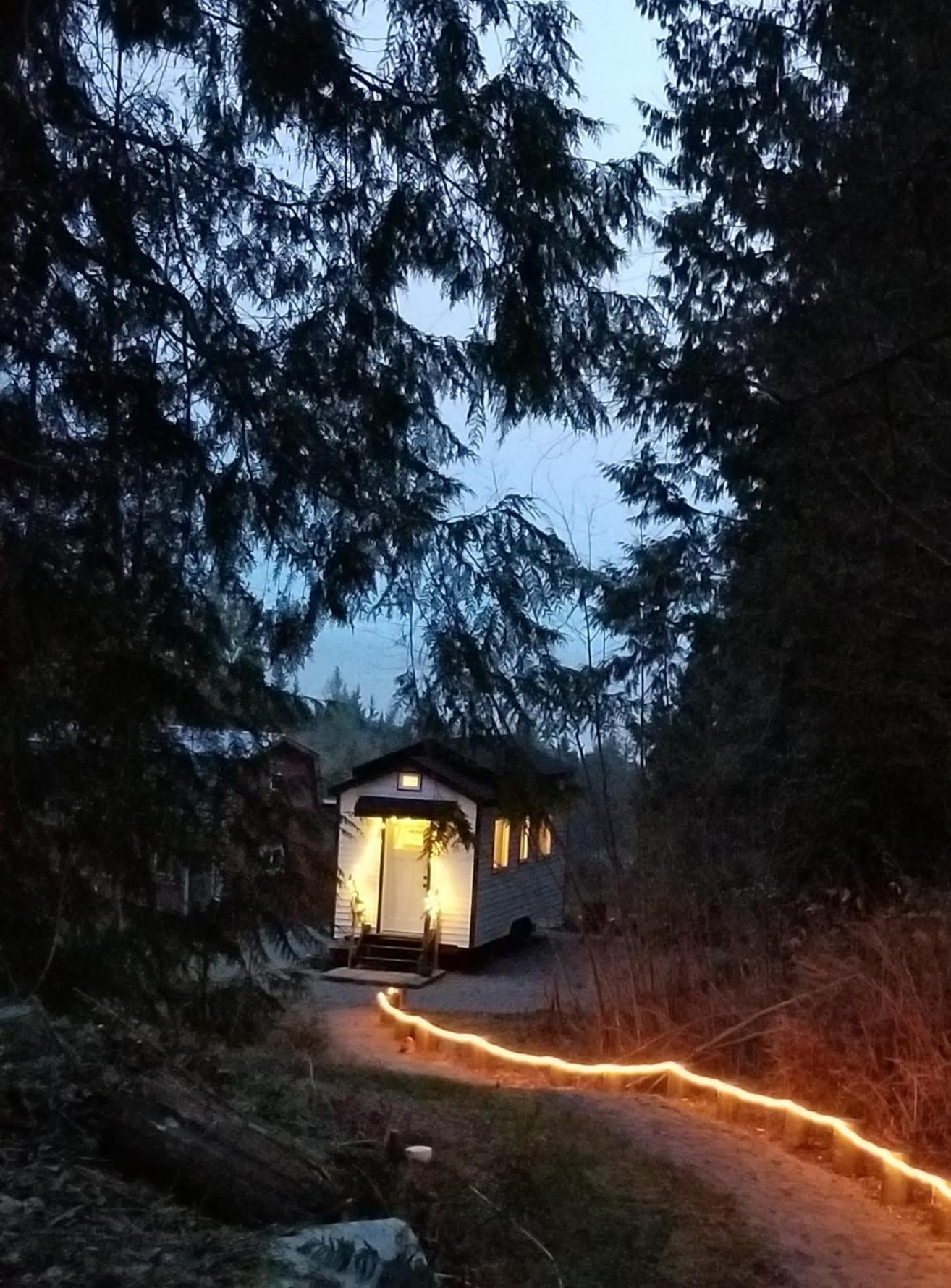 Villa A Tiny Escape Roberts Creek Zimmer foto