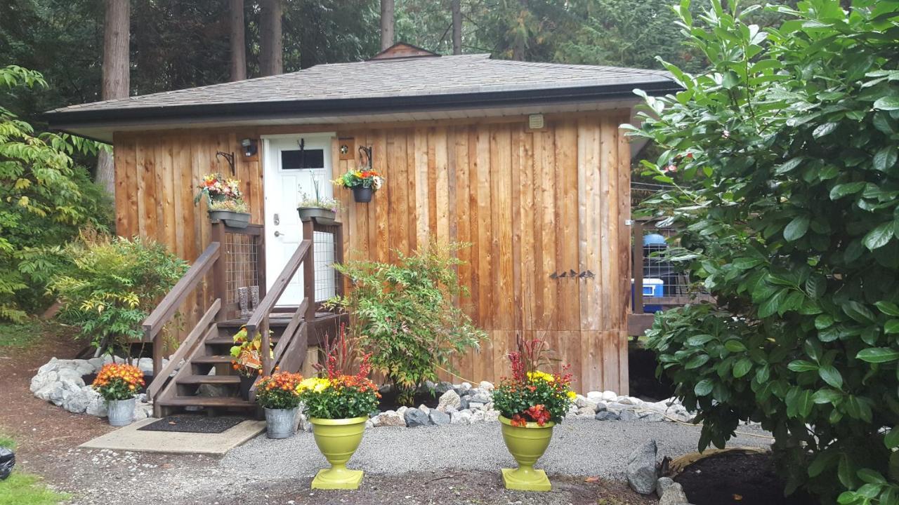 Villa A Tiny Escape Roberts Creek Exterior foto